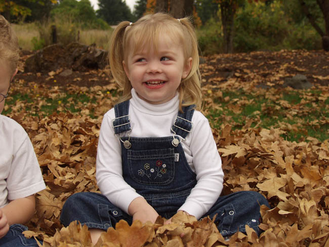 Cody and Emily in Leaves 032